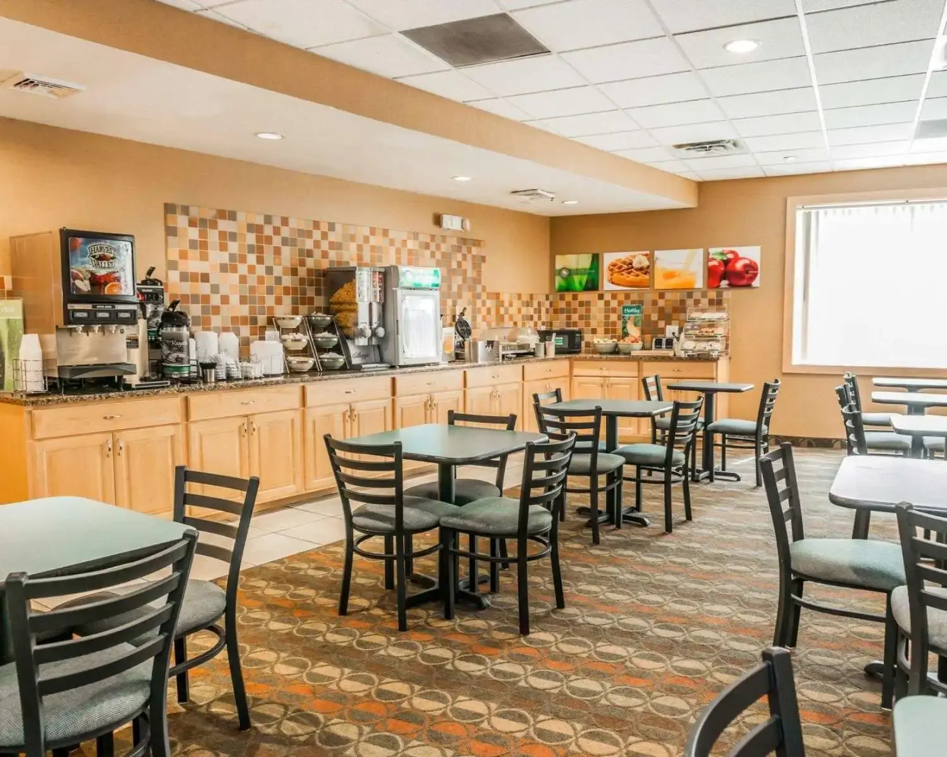 Photo - Baymont by Wyndham Indianapolis East
