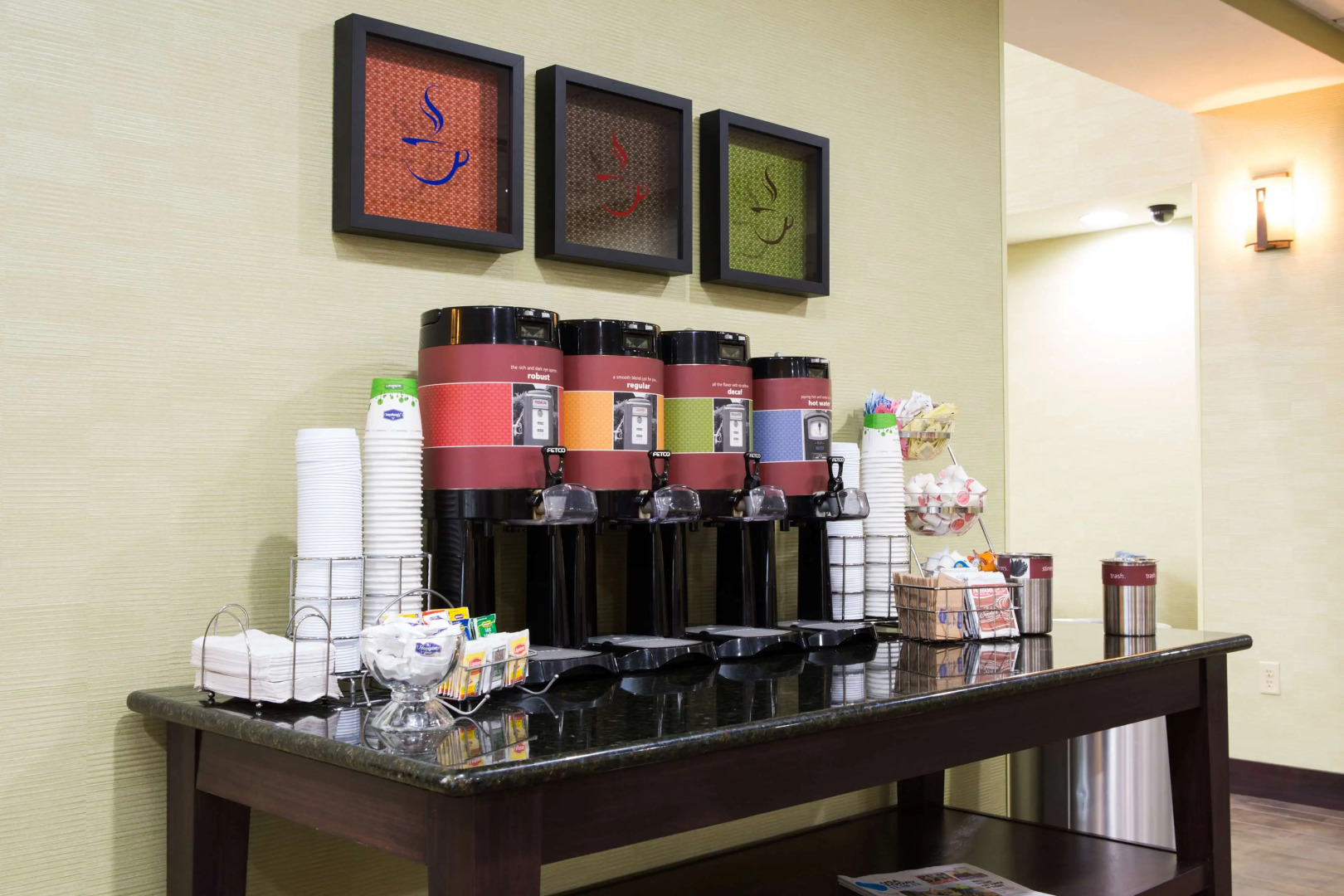 Photo - Hampton Inn & Suites Savannah - I-95 South - Gateway