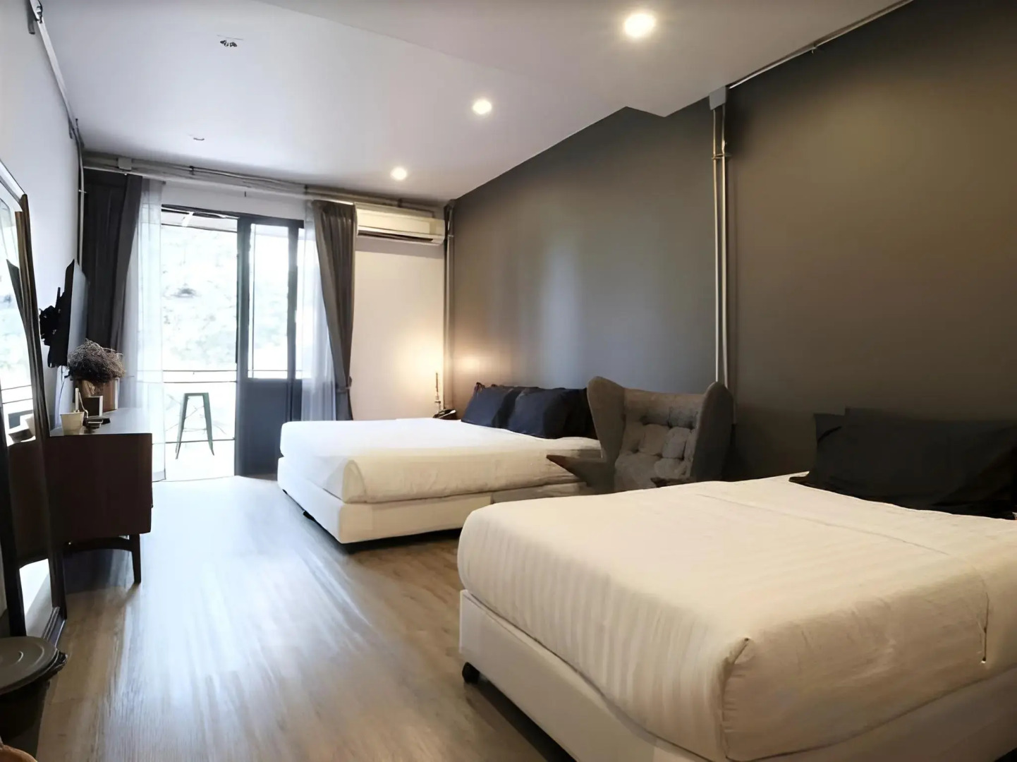 Photo - Iron32 Hotel