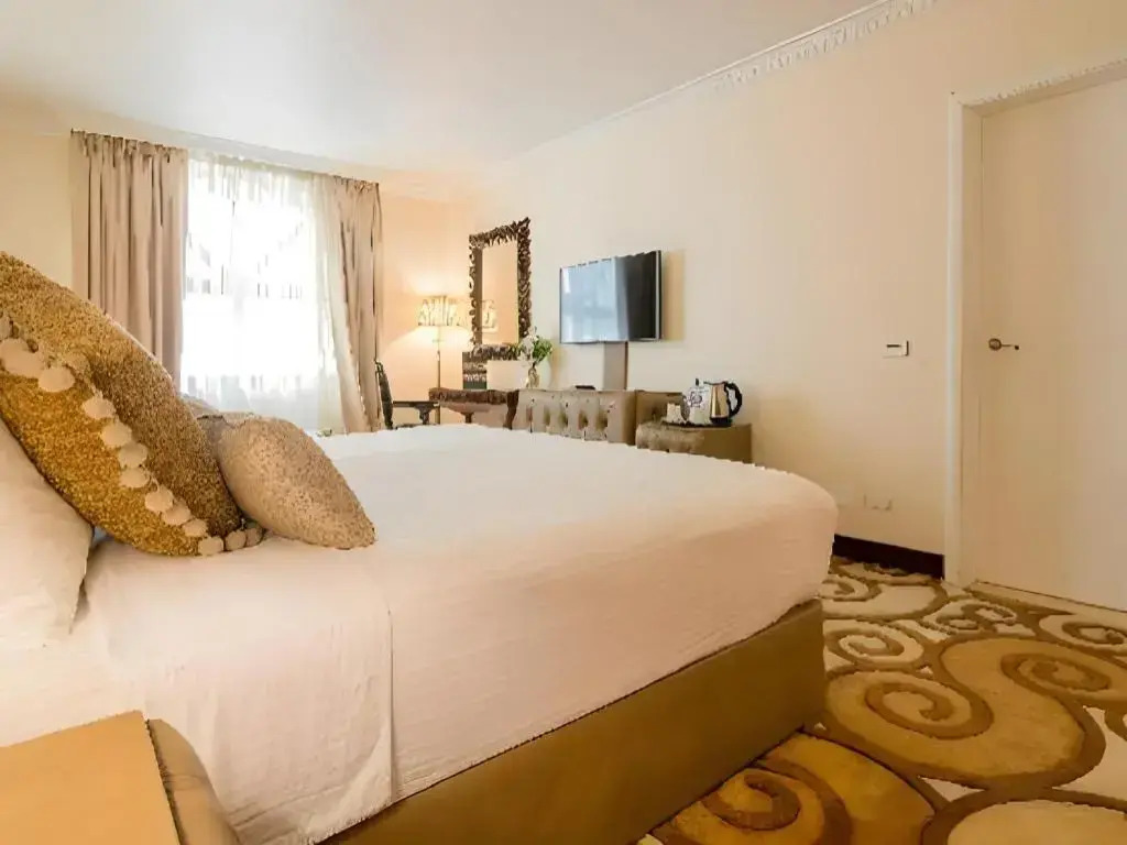 Photo - The Grand Palace Hotel