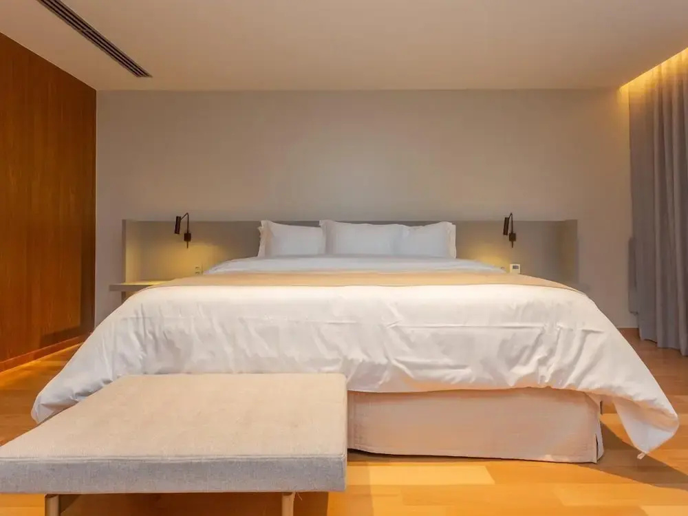 Photo - Mona Hotel