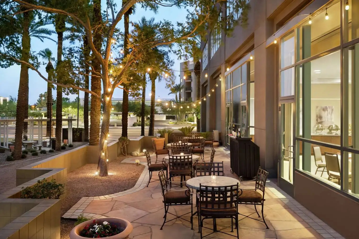 Photo - Embassy Suites by Hilton Phoenix Downtown North