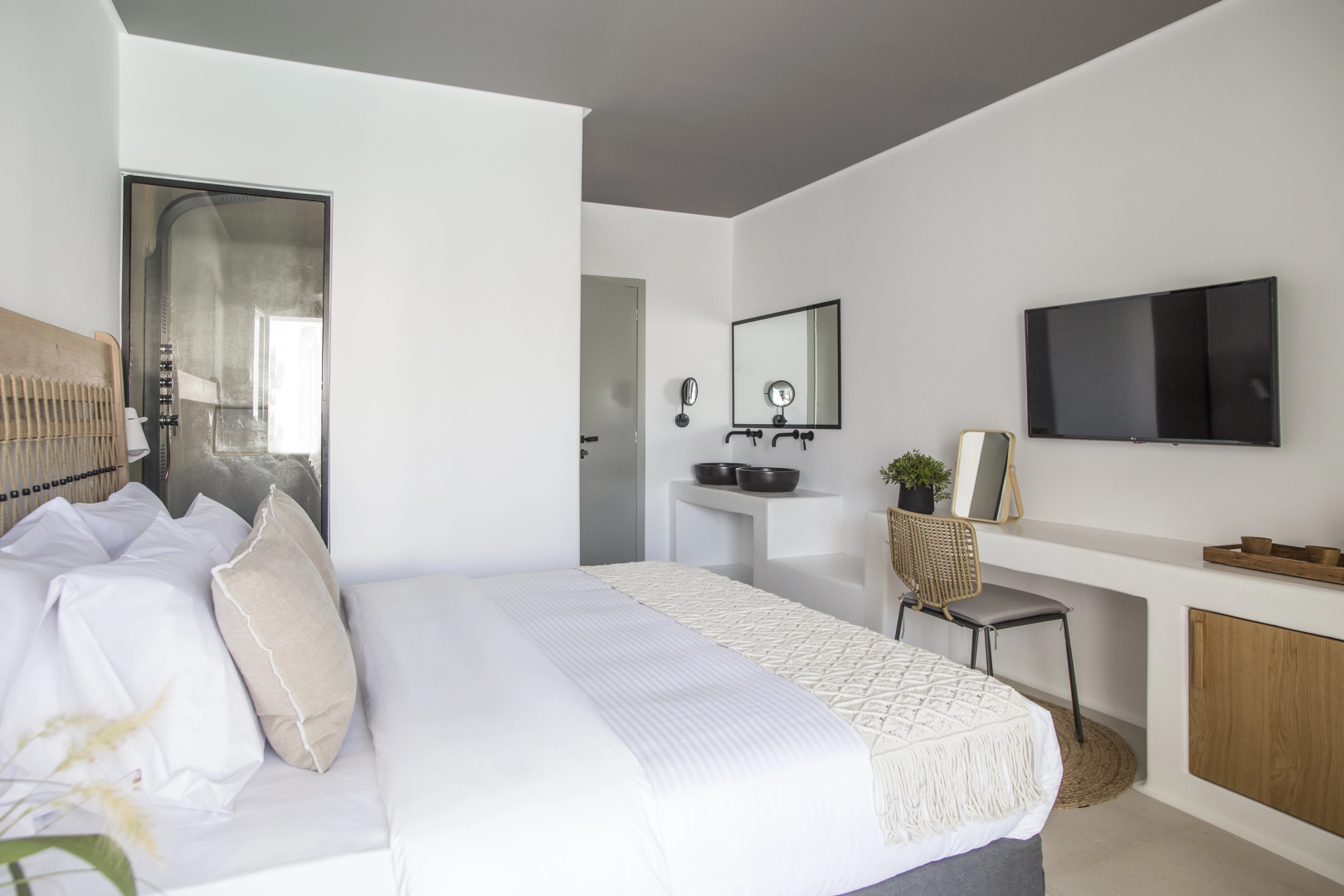 Photo - Adorno Beach Hotel & Suites