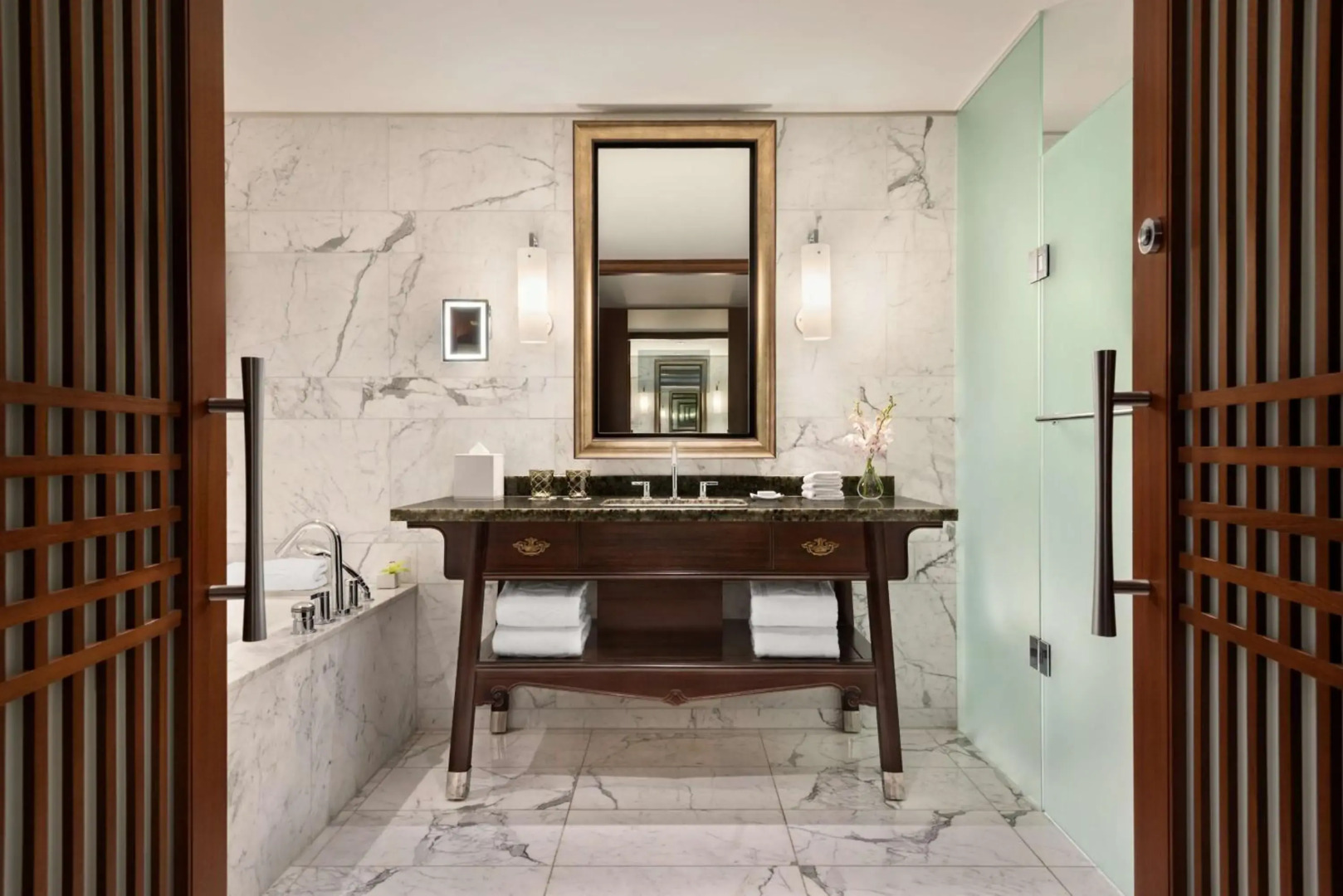 Photo - Shangri-La Toronto