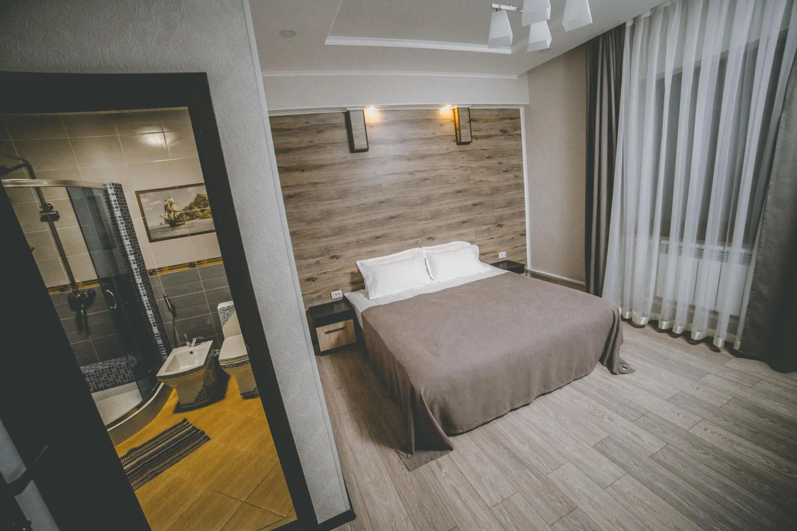 Photo - Lumarc Hotel