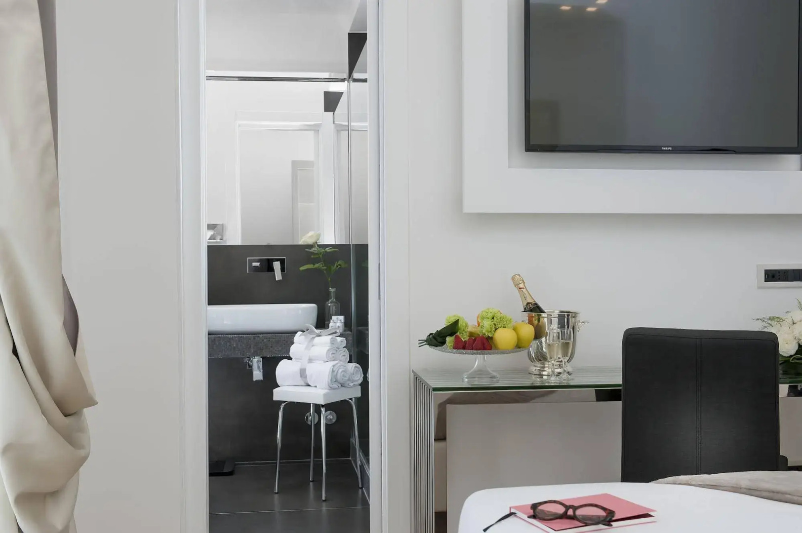 Photo - Vatican Style