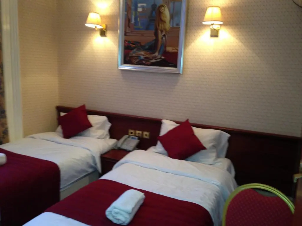Photo - Avon Hotel