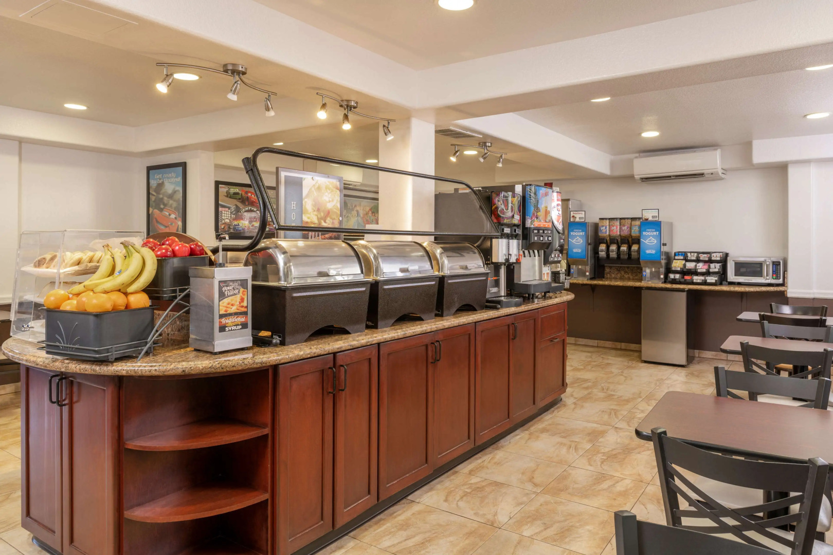 Photo - Best Western Plus Raffles Inn & Suites