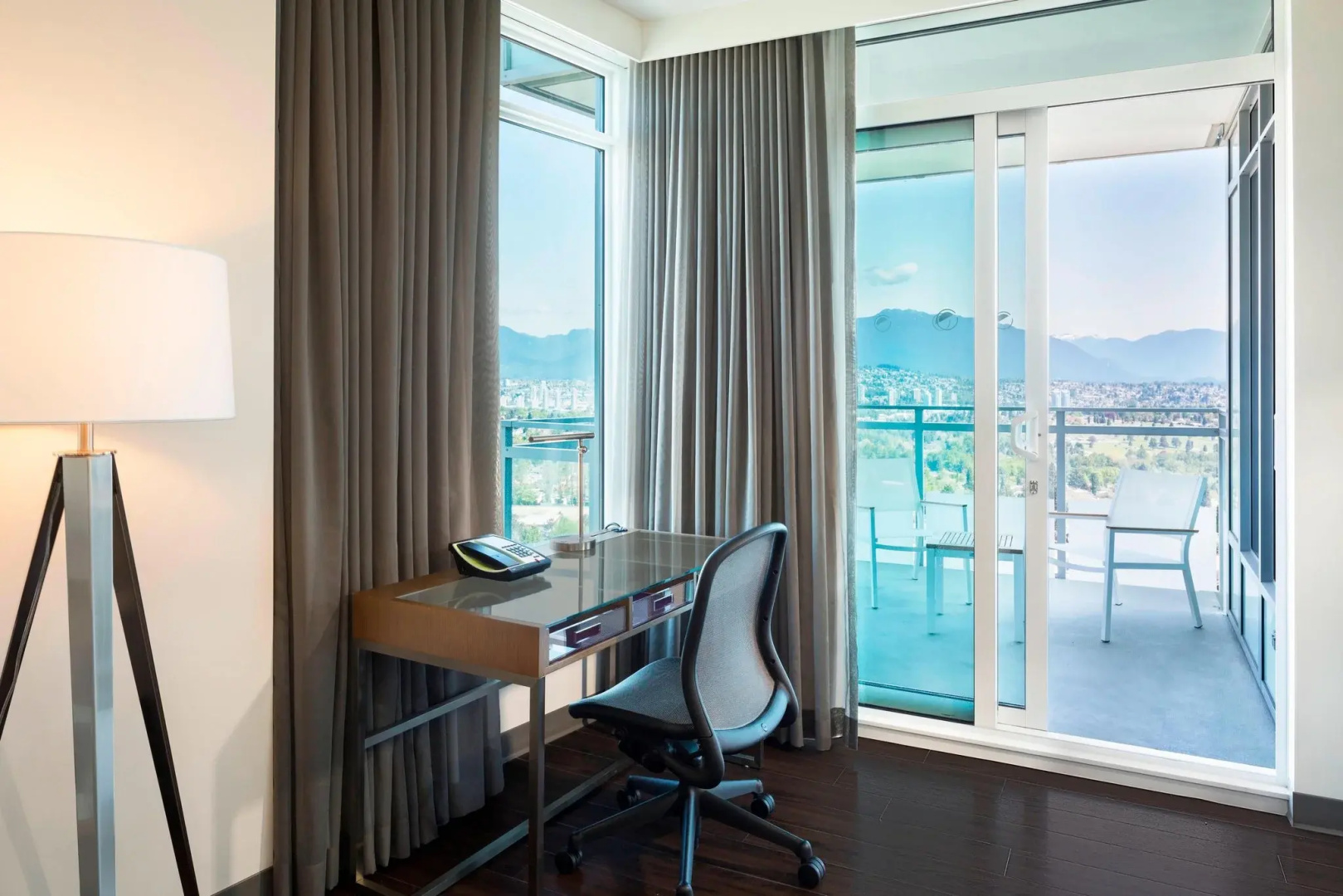 Photo - Element by Westin Vancouver Metrotown