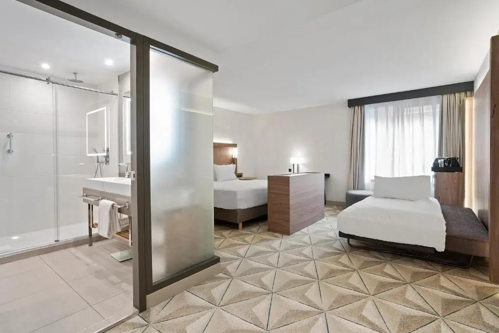 Photo - Courtyard by Marriott Paris Porte de Versailles