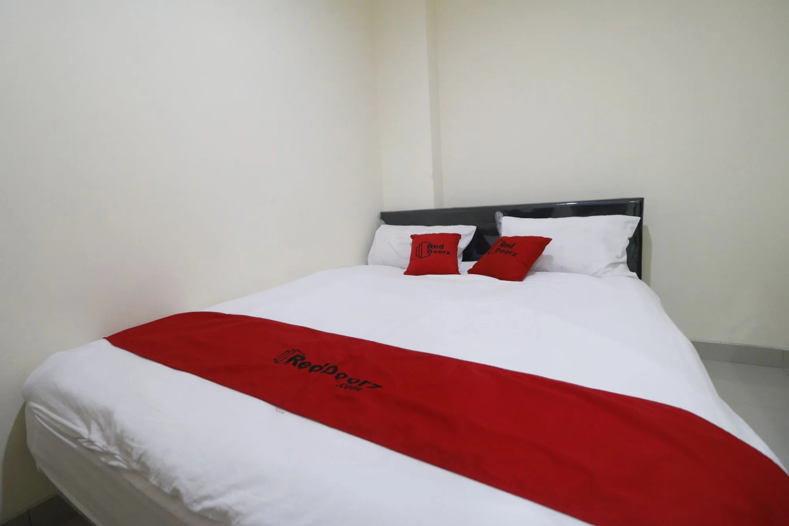 Photo - RedDoorz Plus near Mall Ciputra Jakarta