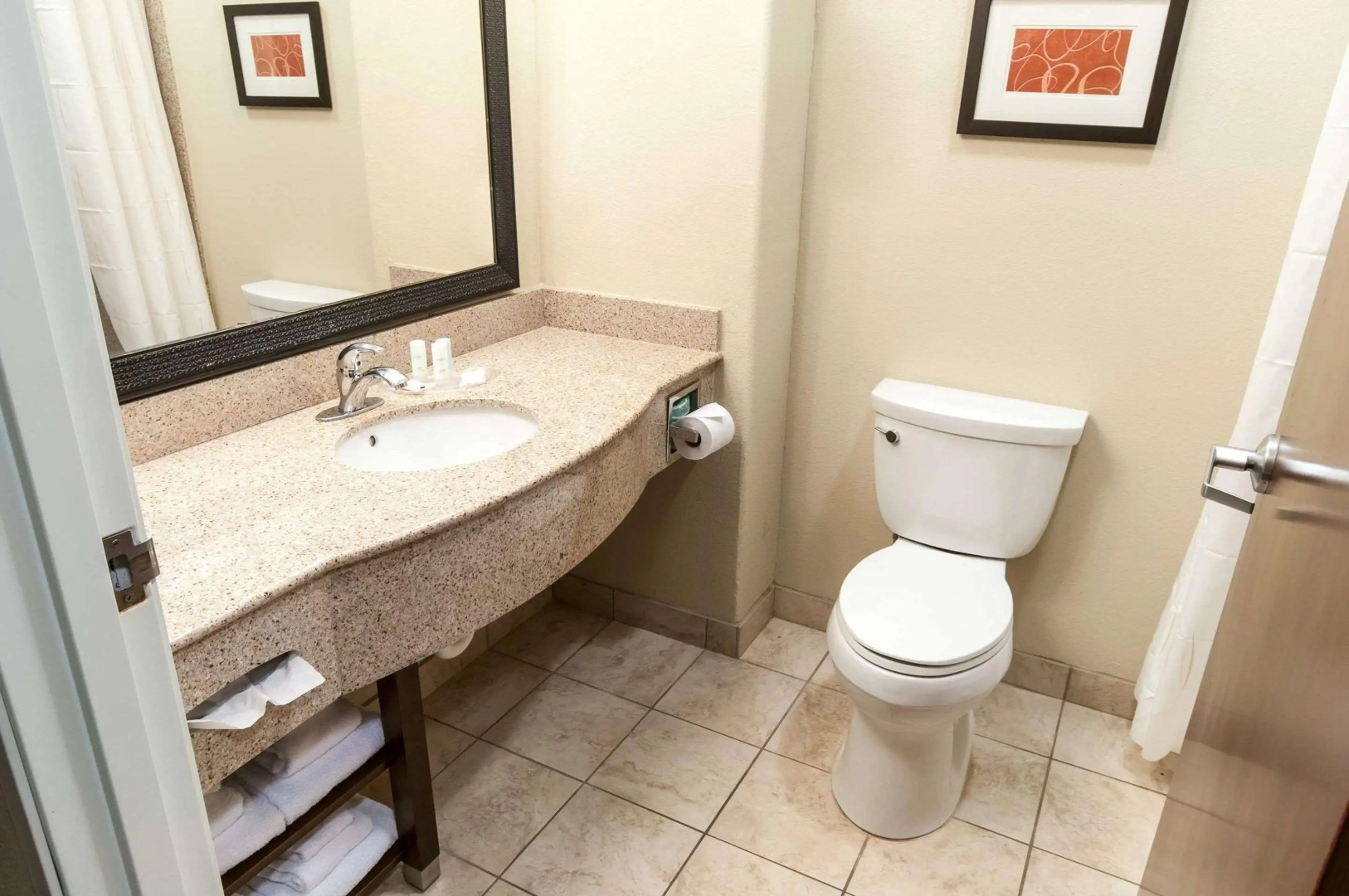 Foto - Spark Suites - Hobby Airport