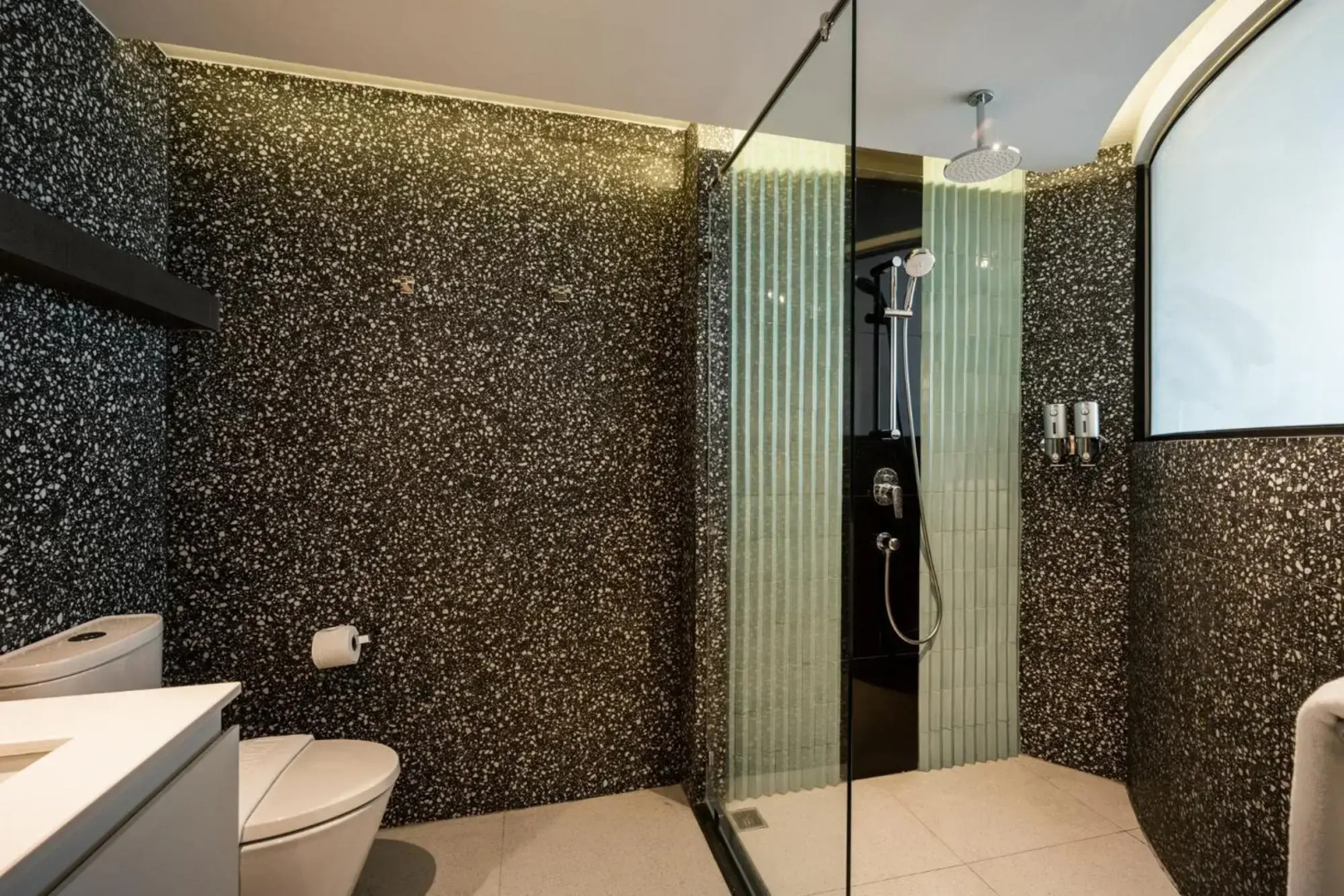 Foto - Seekers Finders Rama IV Hotel SureStay Collection by BW