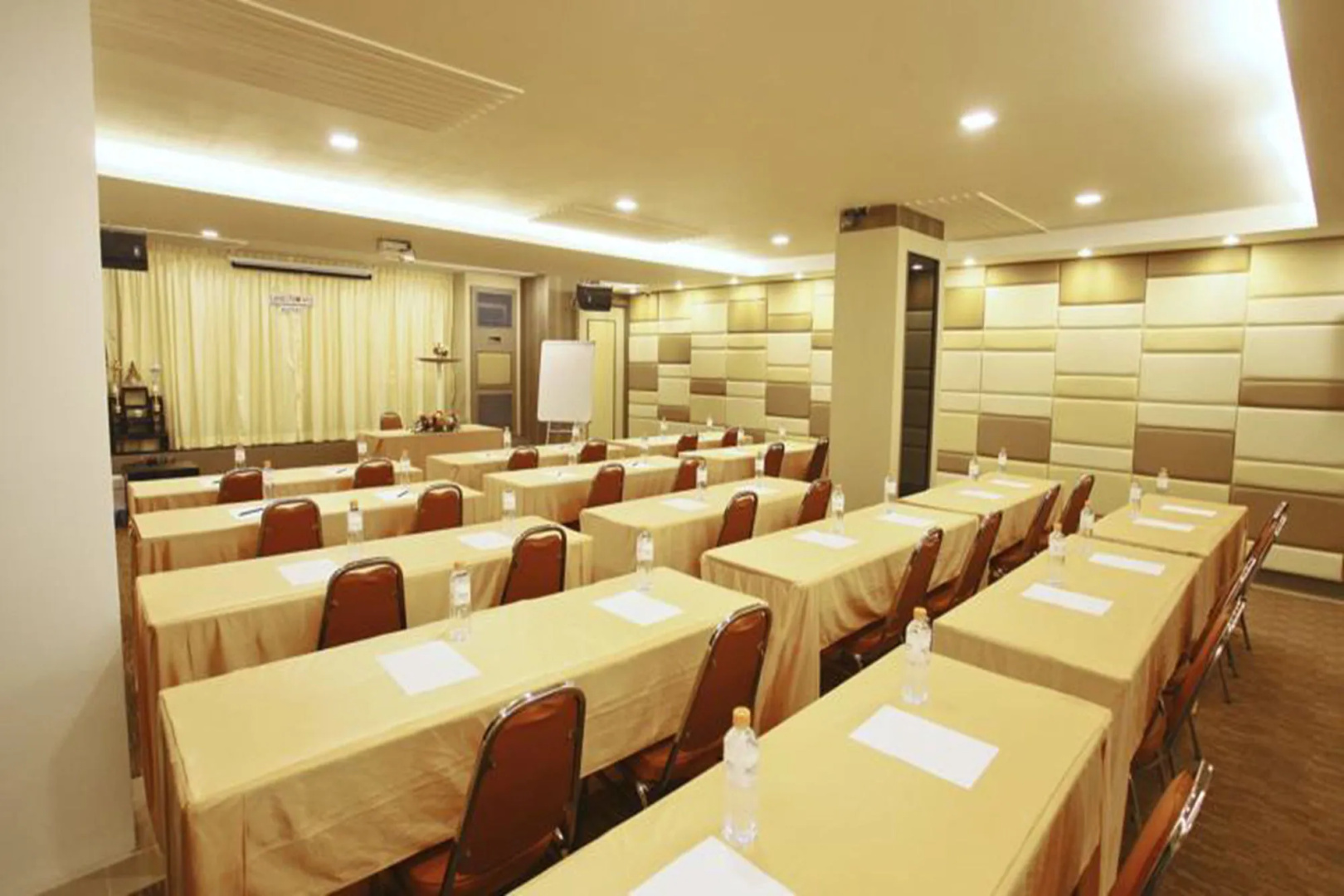 Foto - Leenova Hotel