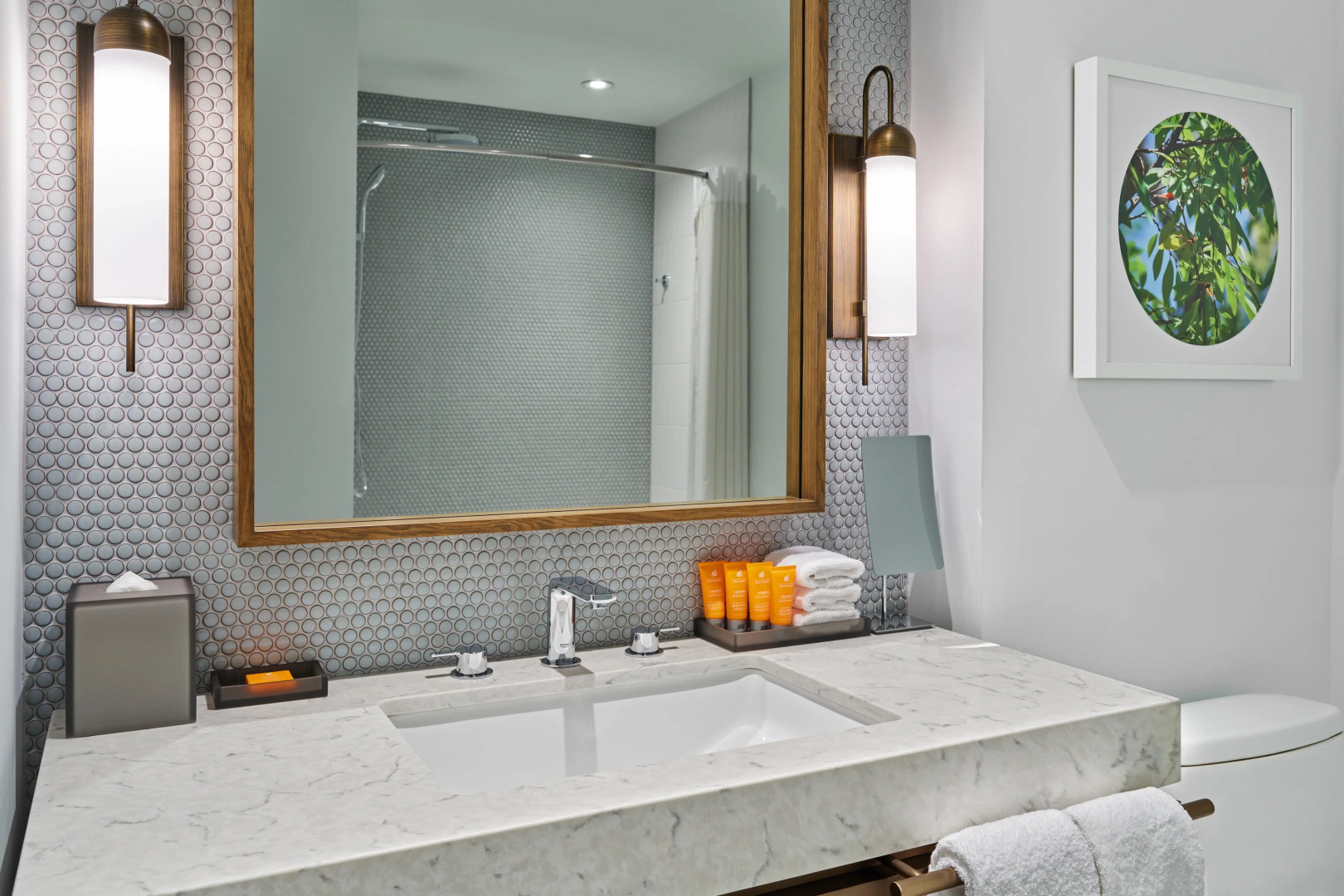 Photo - Walt Disney World Swan