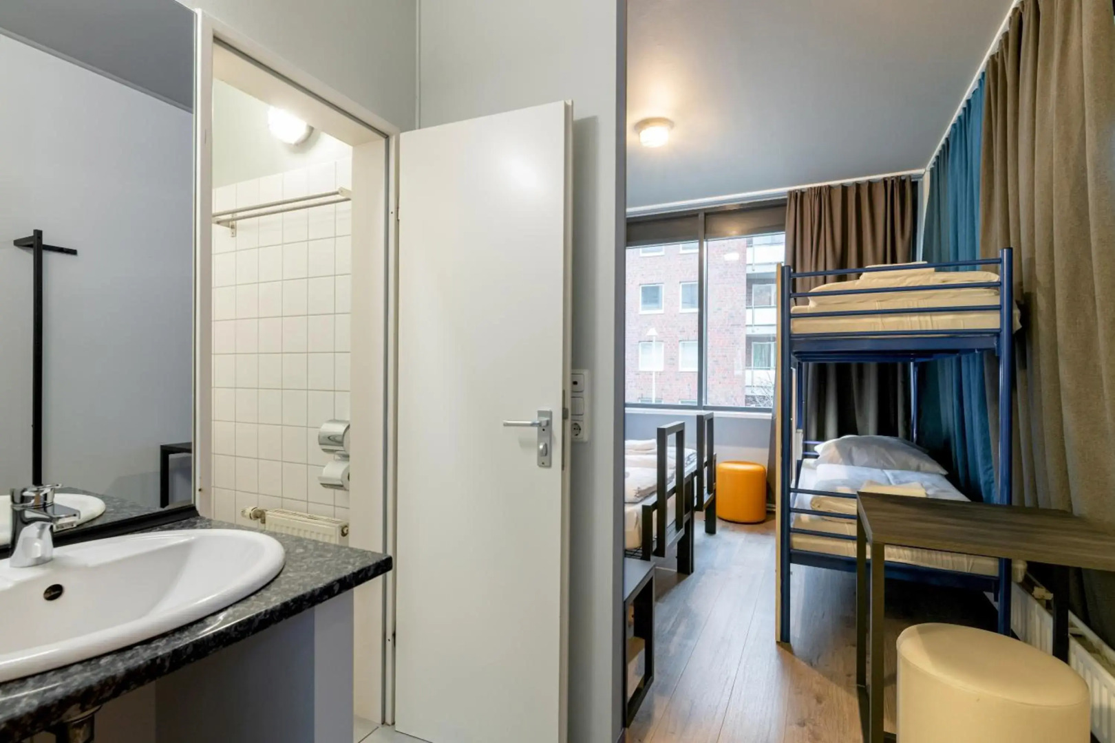 Photo - a&o Hamburg Hammer Kirche