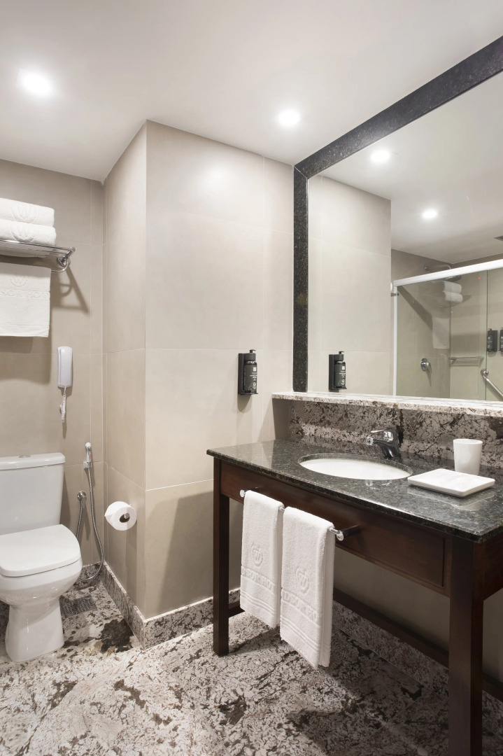 Photo - Windsor Tower Hotel