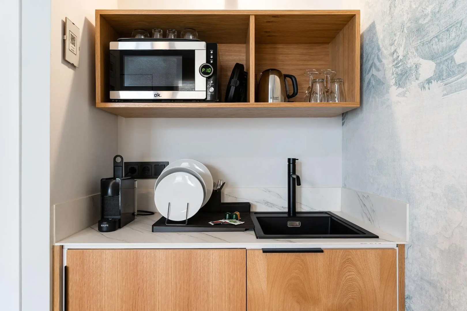 Photo - Welldone Quality - Crystal pool