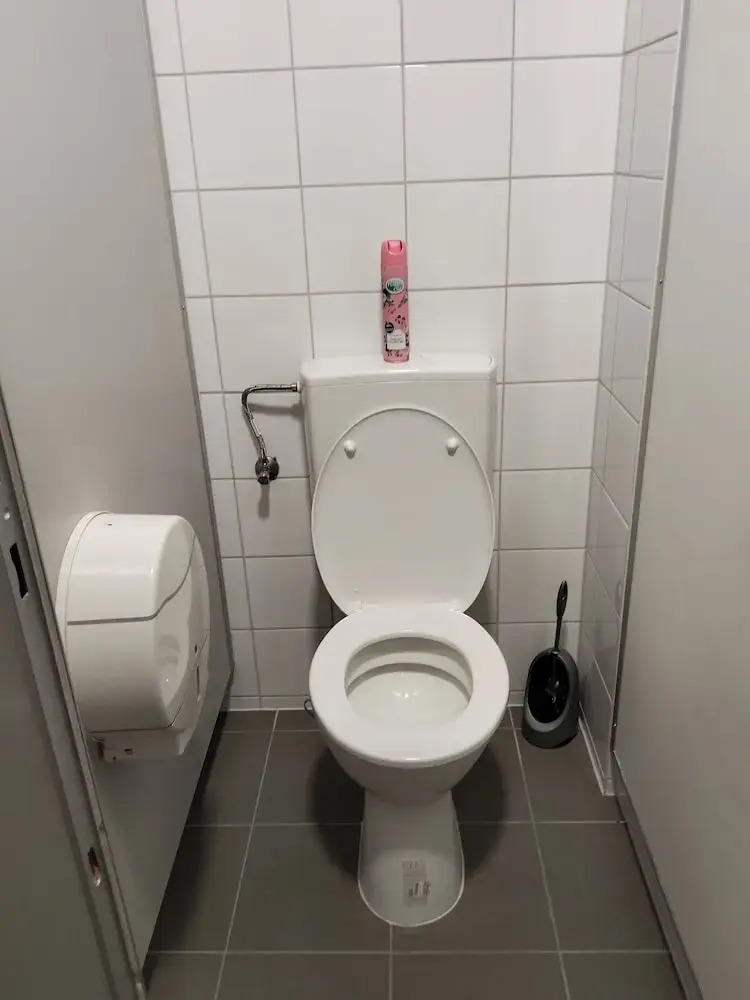 Photo - Favorit-Rooms Direkt Metro-U1 best connection to Centralstation and City-Center