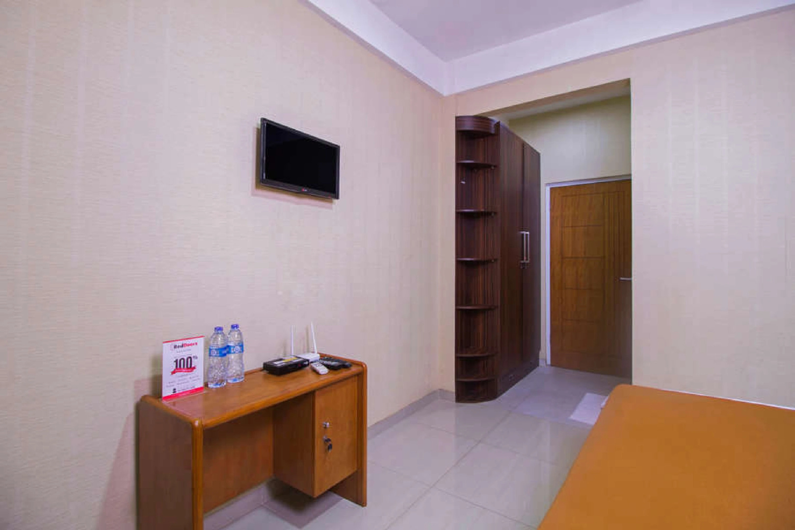 Foto - RedDoorz near Cilandak Town Square