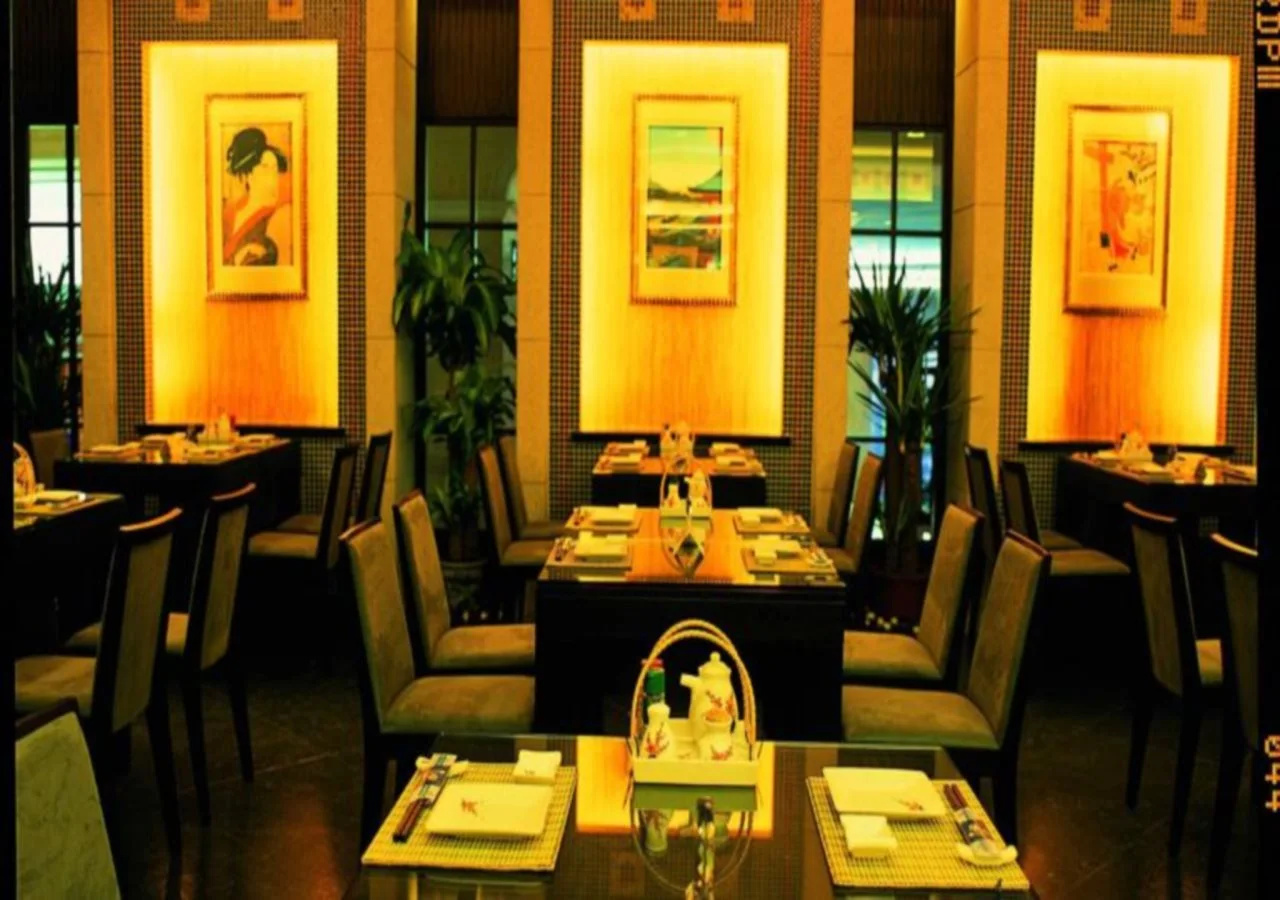 Photo - Royal Marina Plaza