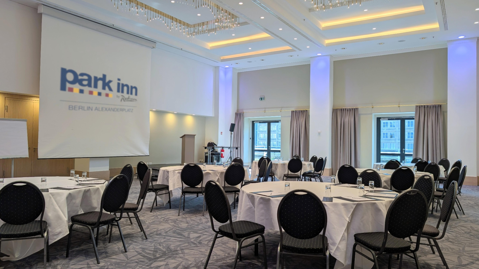 Foto - Park Inn by Radisson Berlin Alexanderplatz