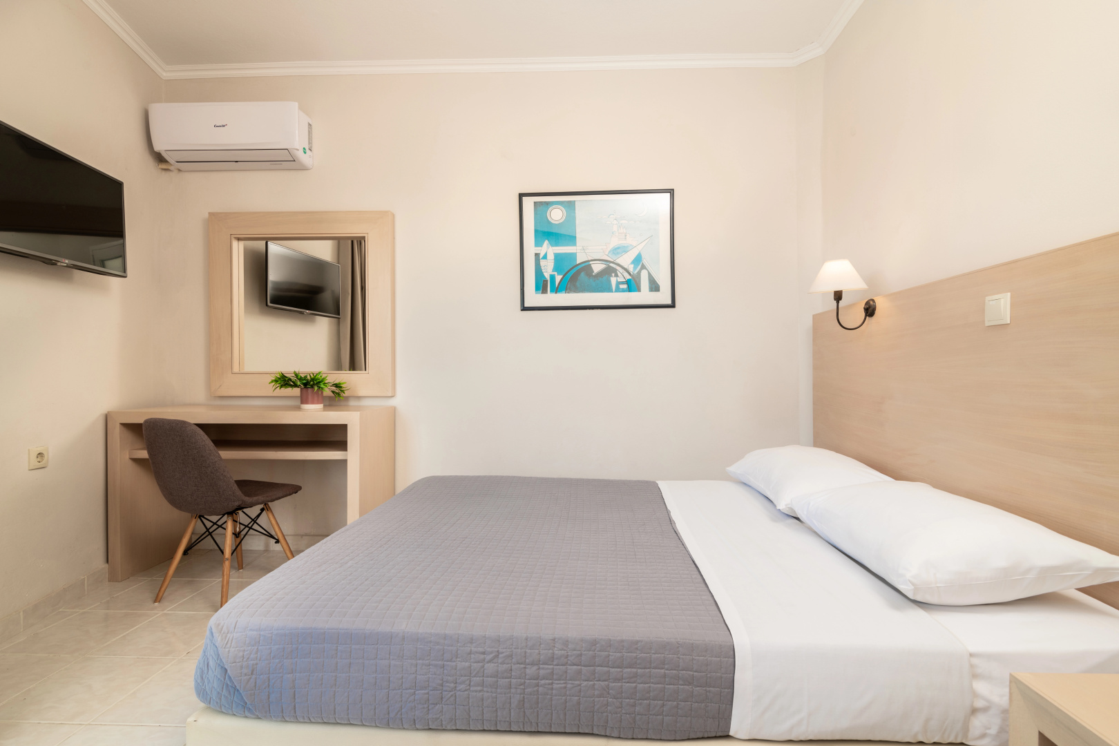 Photo - Karras Hotel
