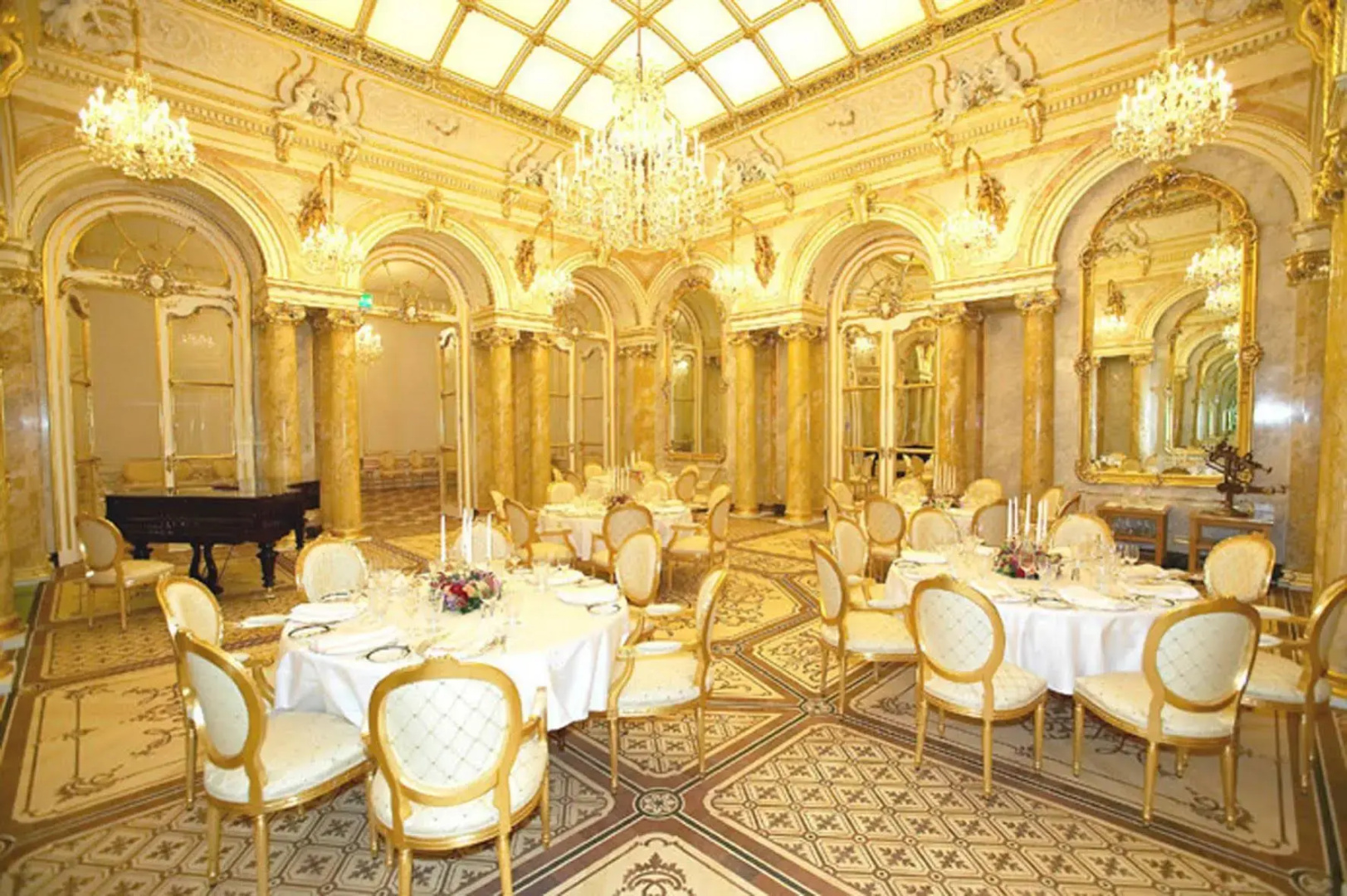 Photo - Palais Coburg