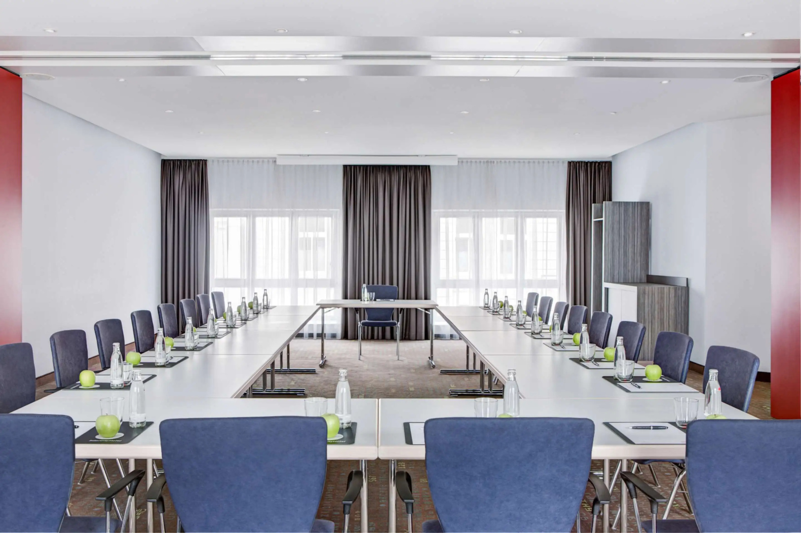 Photo - IntercityHotel Hamburg Altona