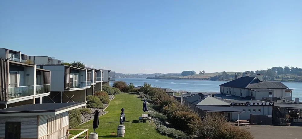 Photo - Rosevears Riverview Hotel