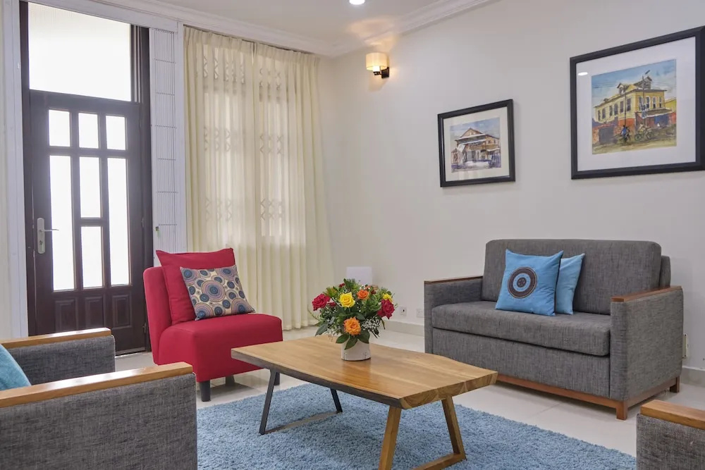 Photo - The Highbridge Guest Lodge