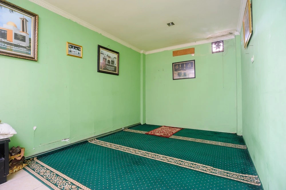 RedDoorz near GOR POPKI