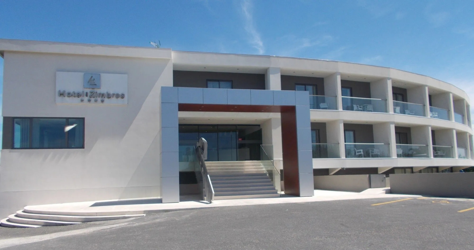 Photo - Hotel dos Zimbros