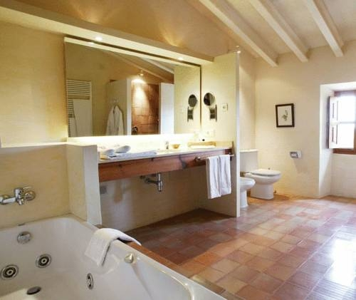 Photo - Son Bernadinet