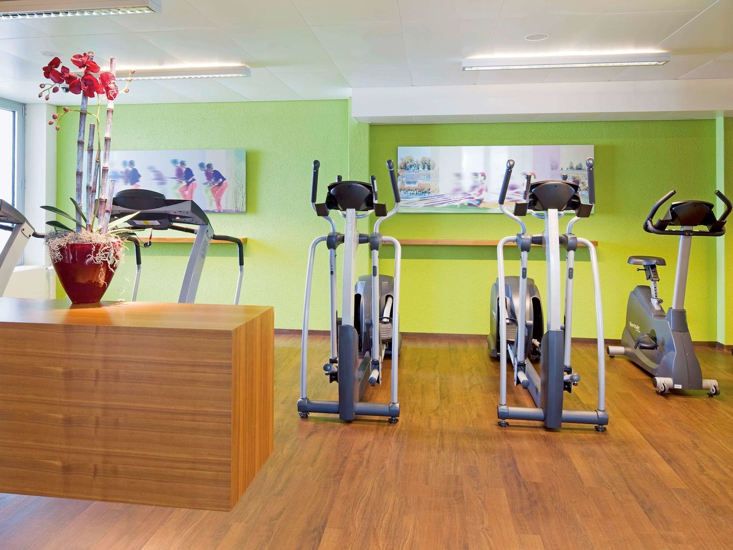 Photo - Mövenpick Hotel Zurich Airport