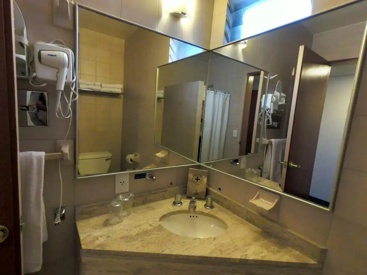 Photo - Hotel Metropol