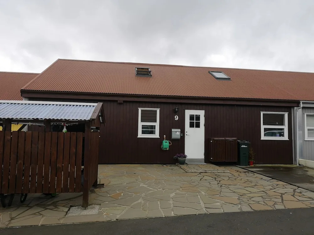 Rose Cottage 70m2 Torshavn with Parking — фото 1