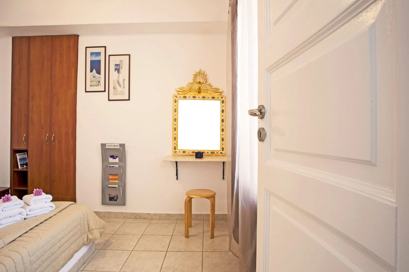 Foto - Birds Villa Apartments with Heated Pool - Including Car and Breakfast