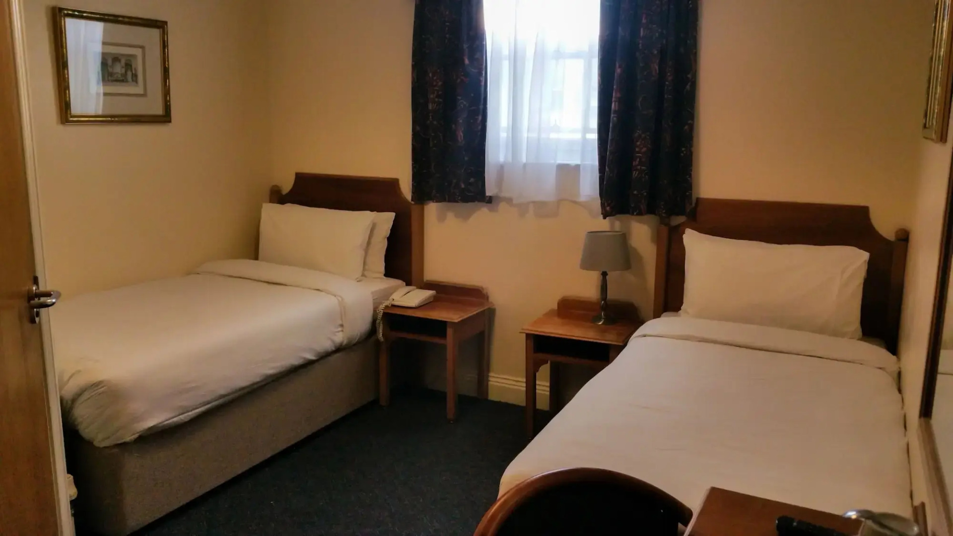 Photo - Mornington Victor Hotel London Belgravia