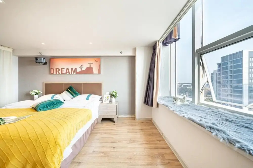 Shanghai Hills & Freshly Home Loft Retreat near NECC