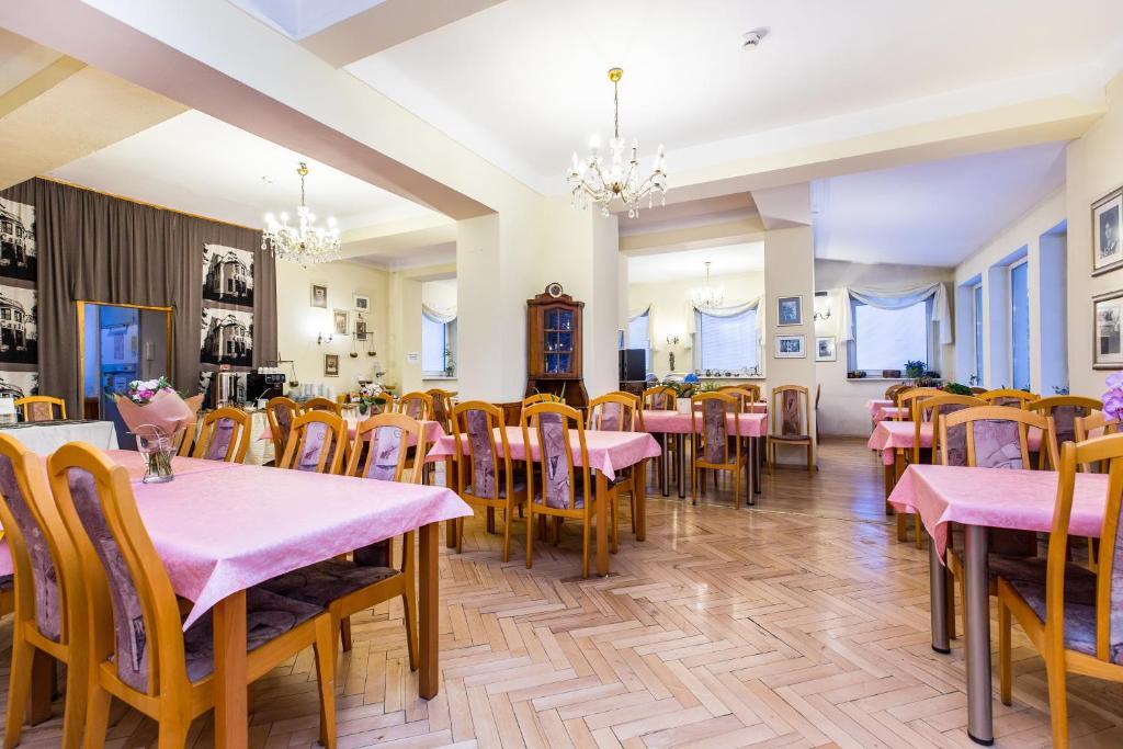 Foto - Willa Carlton