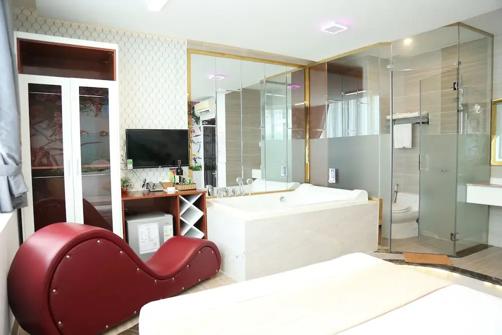 Foto - Hồng Bảo Thạch