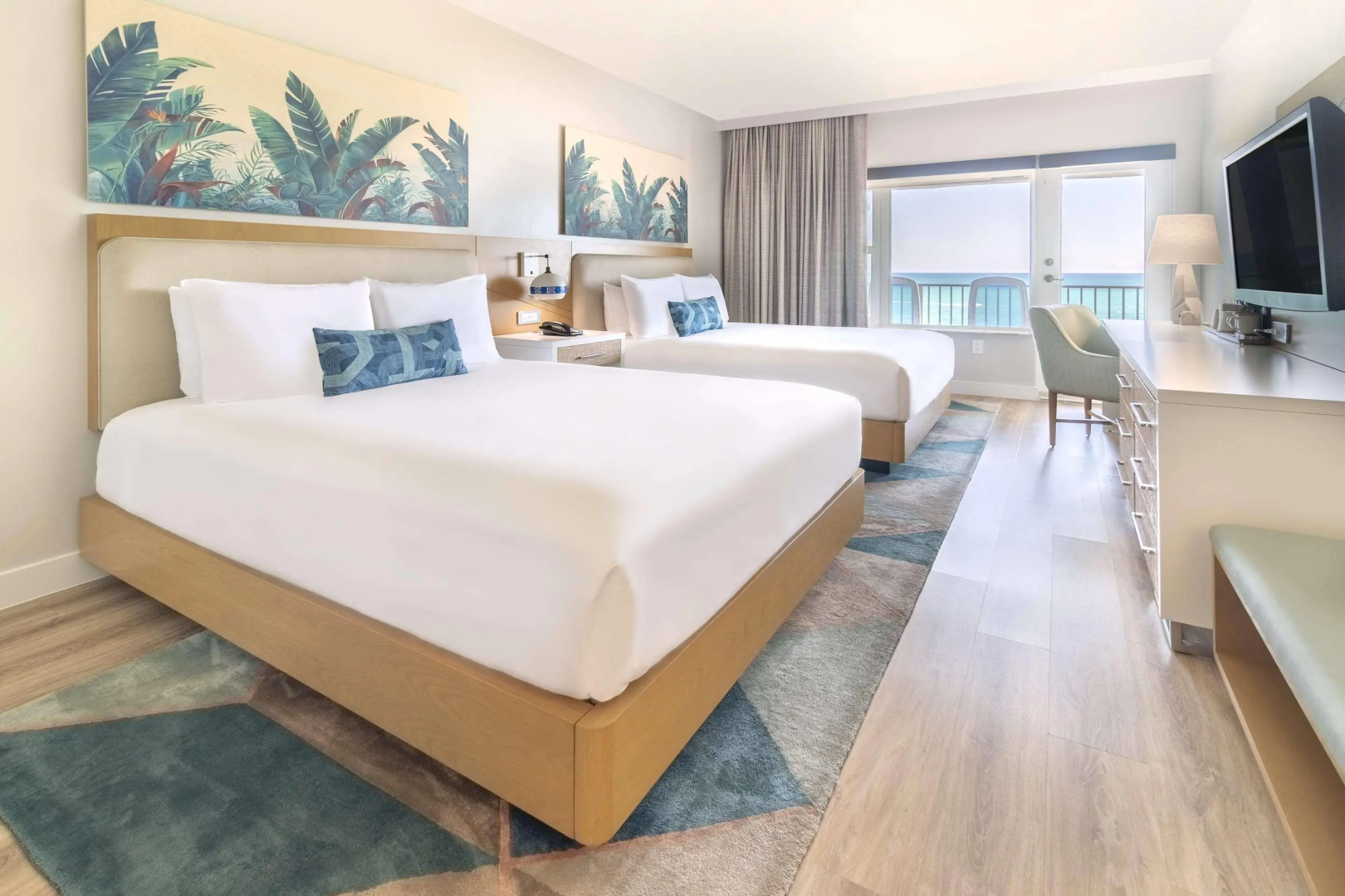Photo - Radisson Resort Miami Beach