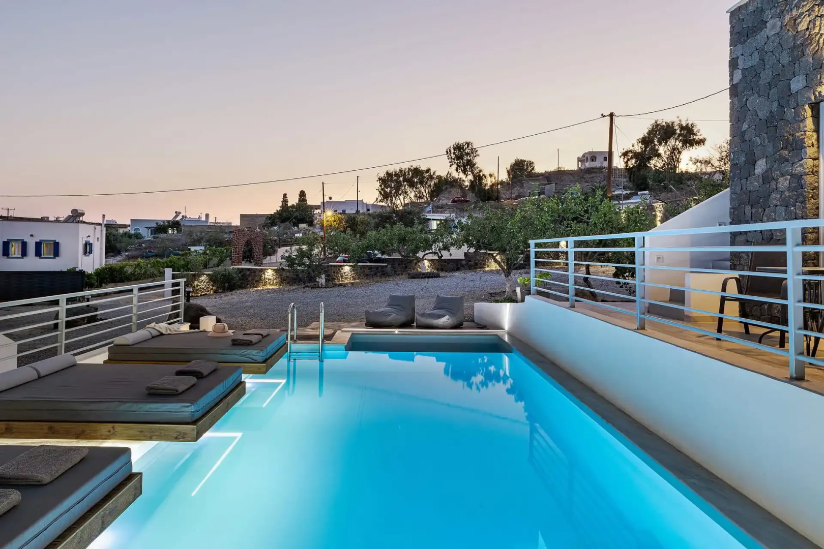 Photo - BlackStone Luxury Suites