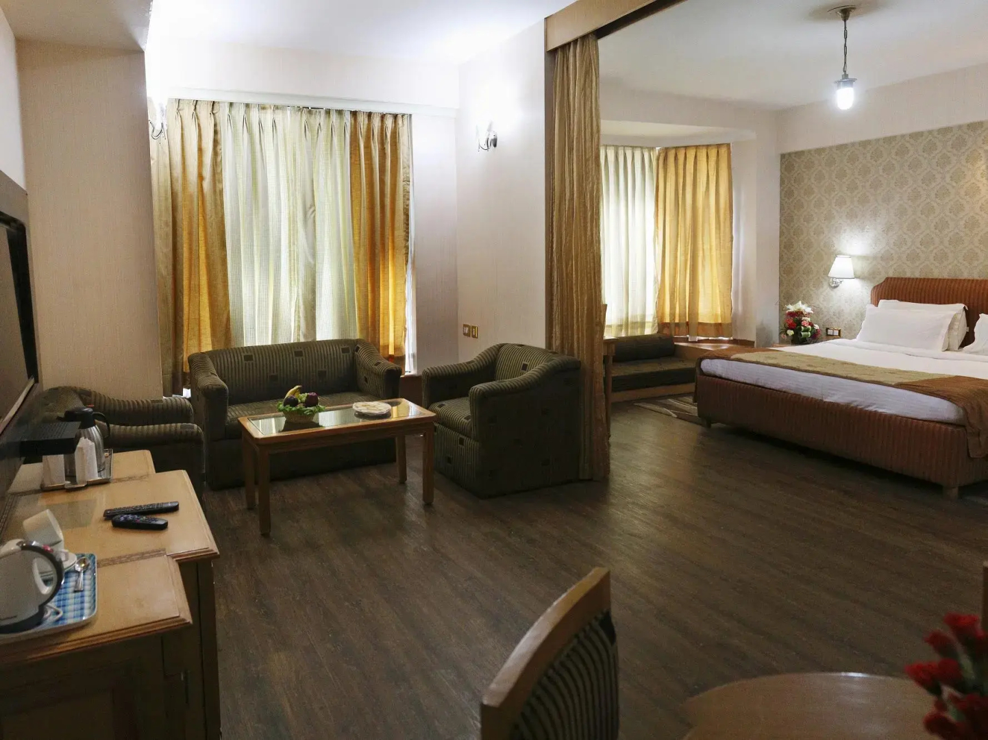 Foto - Dee Marks Airport Hotel & Resorts