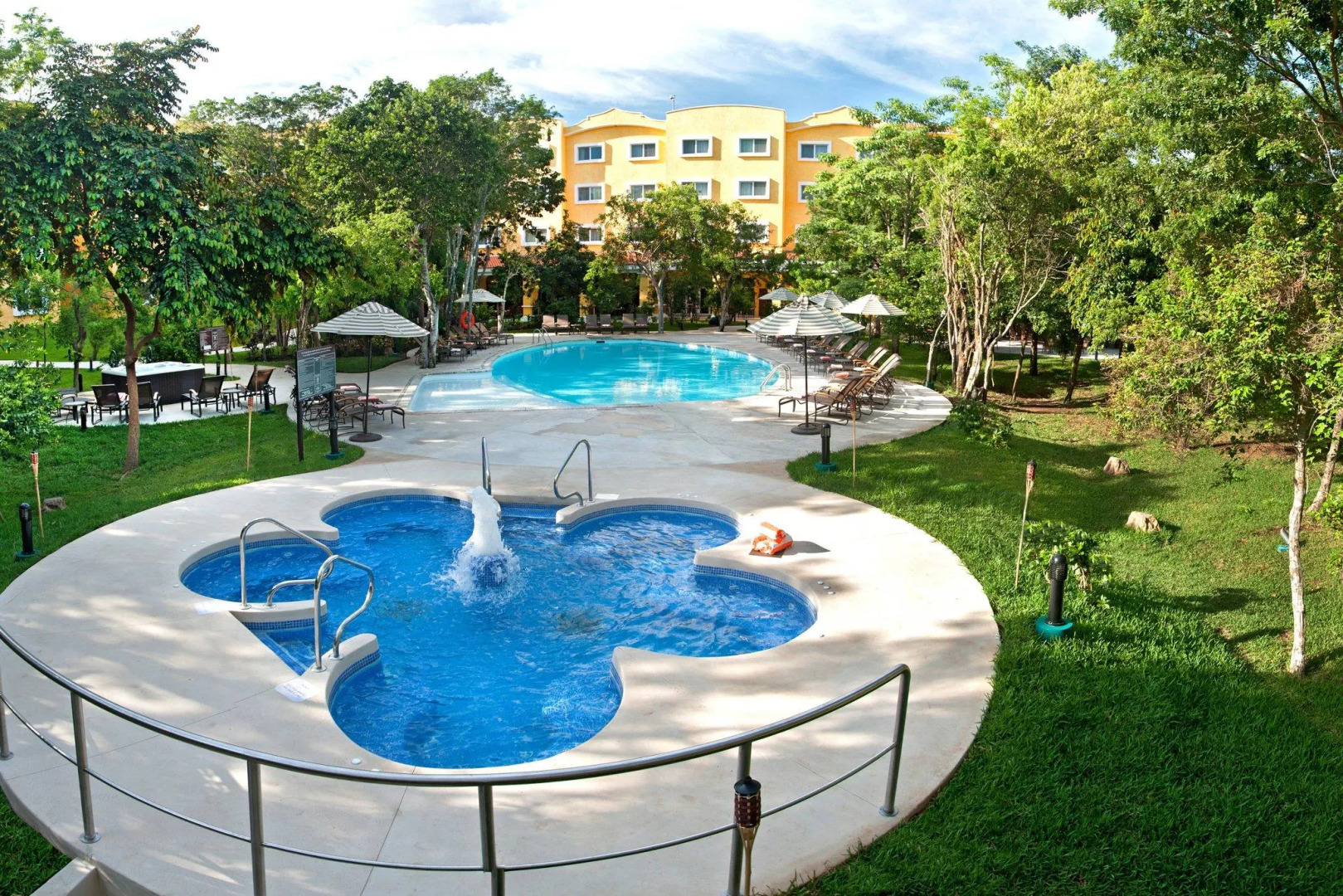 Foto - Courtyard by Marriott Cancun Airport