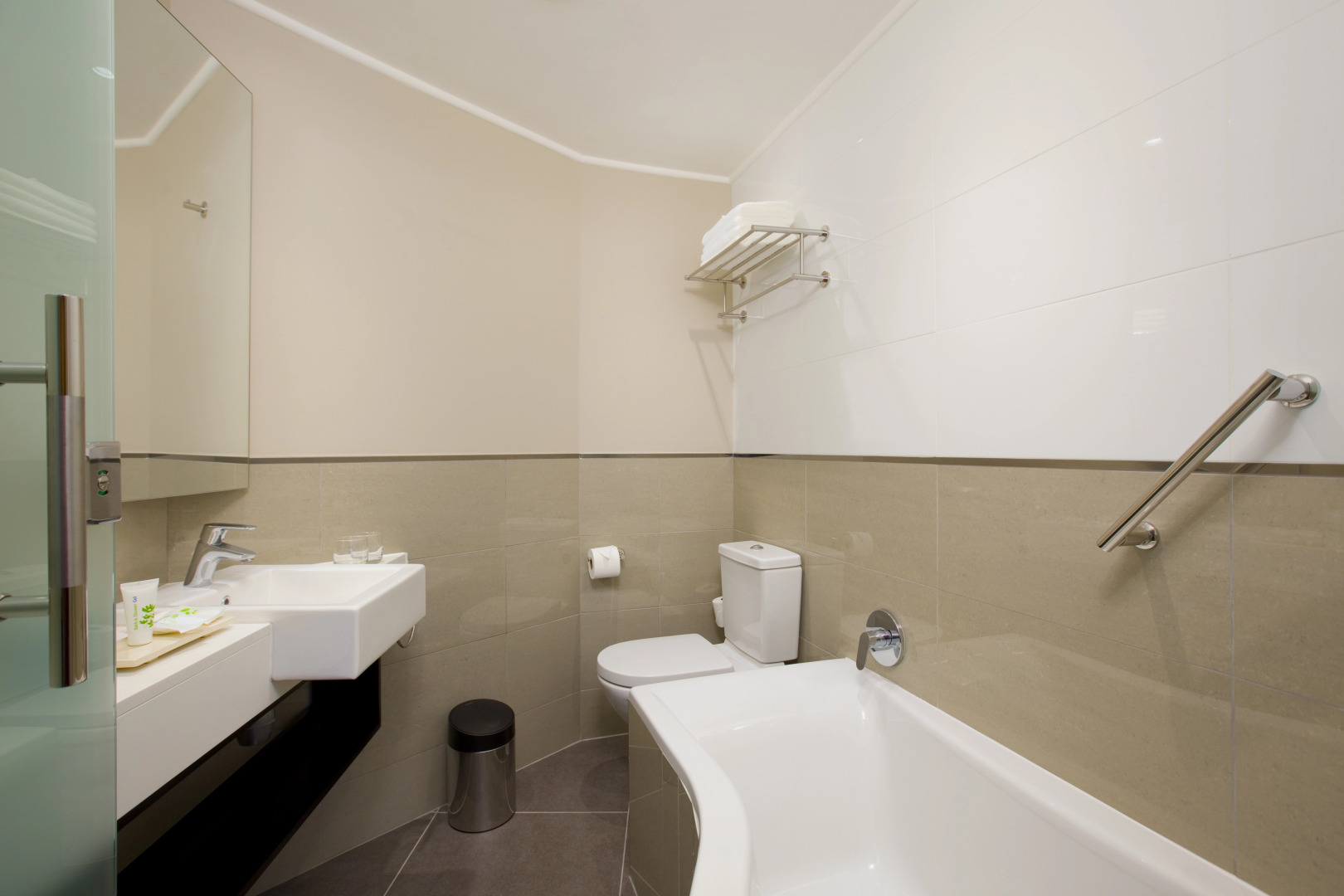 Photo - SunSquare Cape Town Gardens