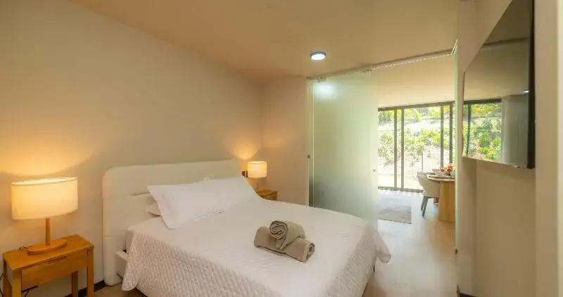 Photo - BEE Suites San José - Santa Ana