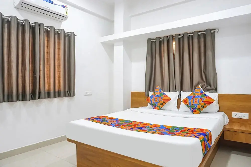 Photo - FabHotel White House