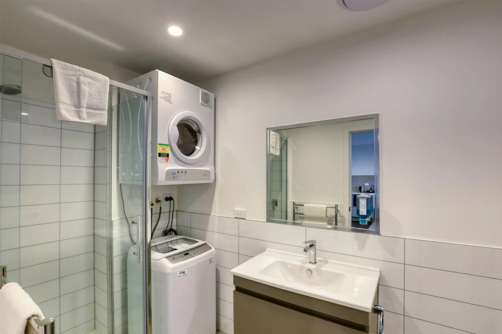 Foto - Ramada Suites By Wyndham Victoria Street West